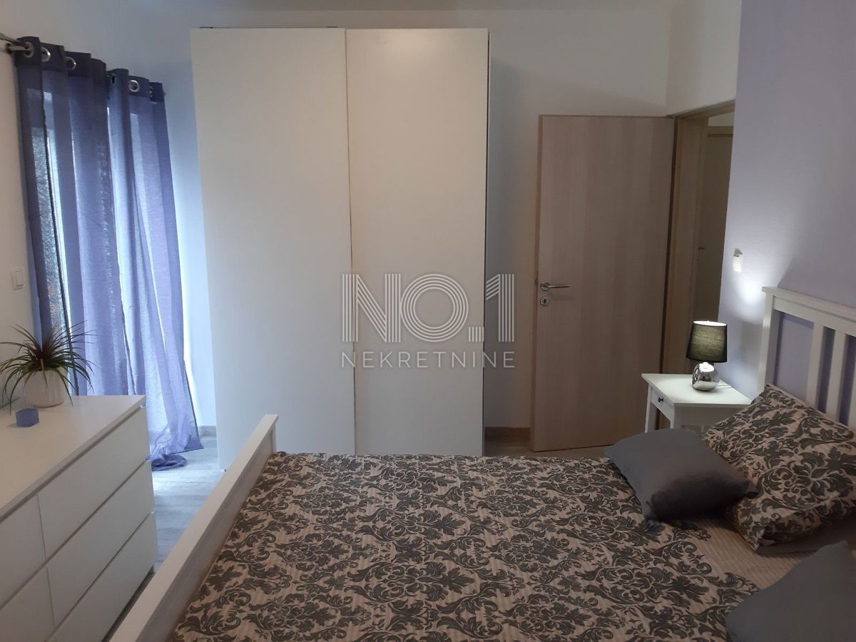 Krk, Pinezići - vila z bazenom in savno