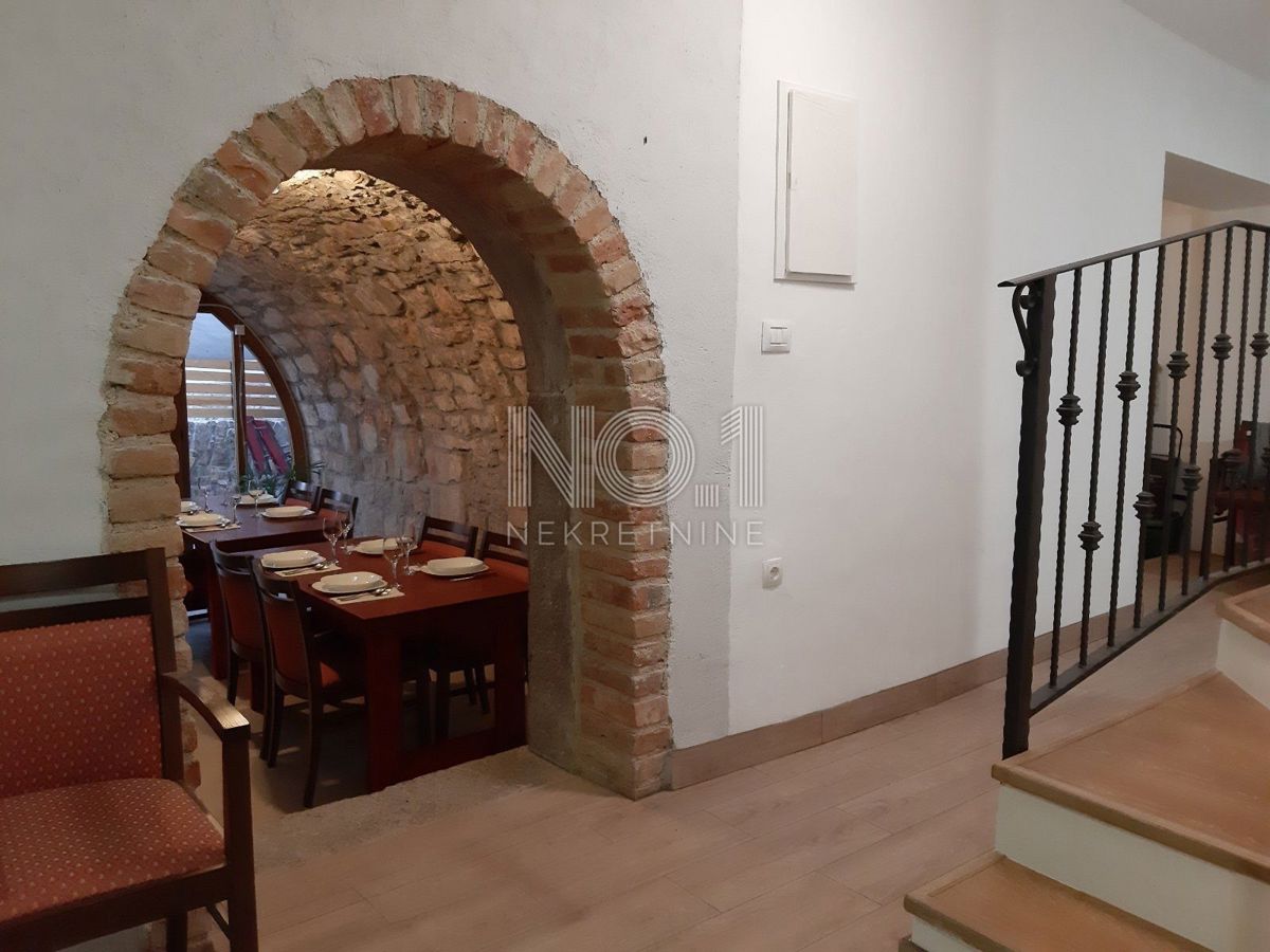 Krk, Pinezići - vila z bazenom in savno