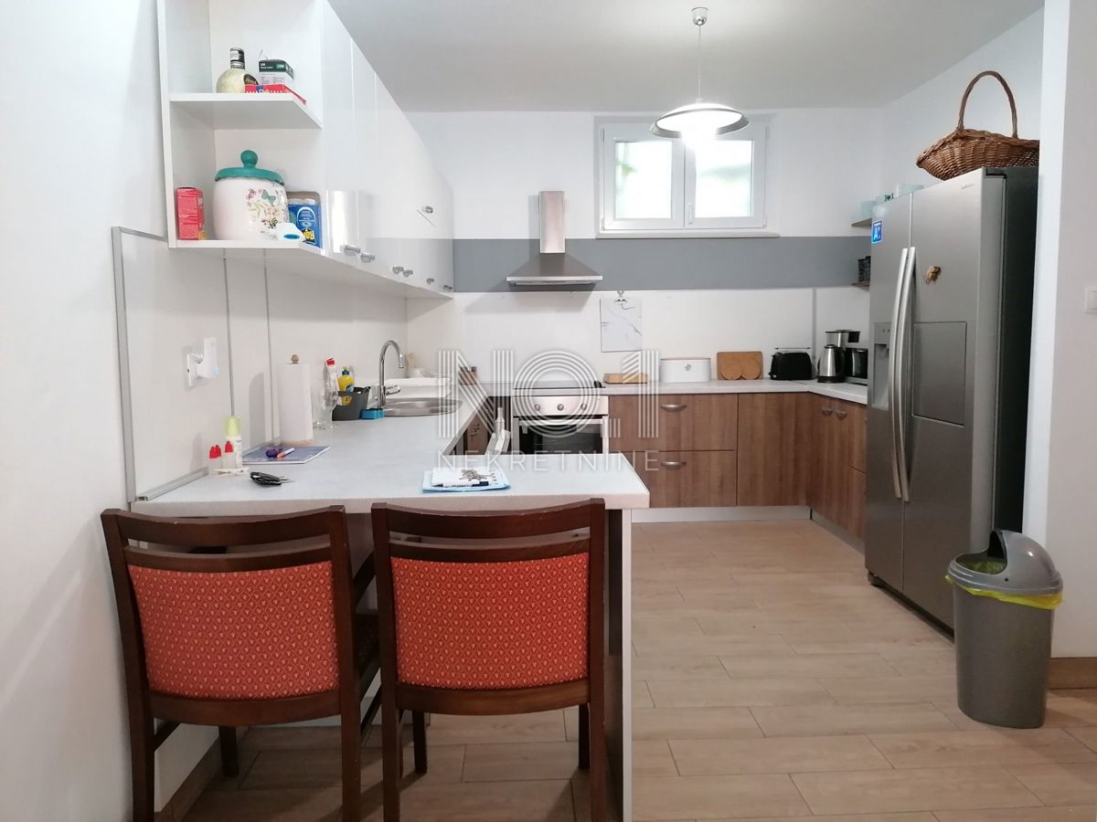 Krk, Pinezići - vila z bazenom in savno