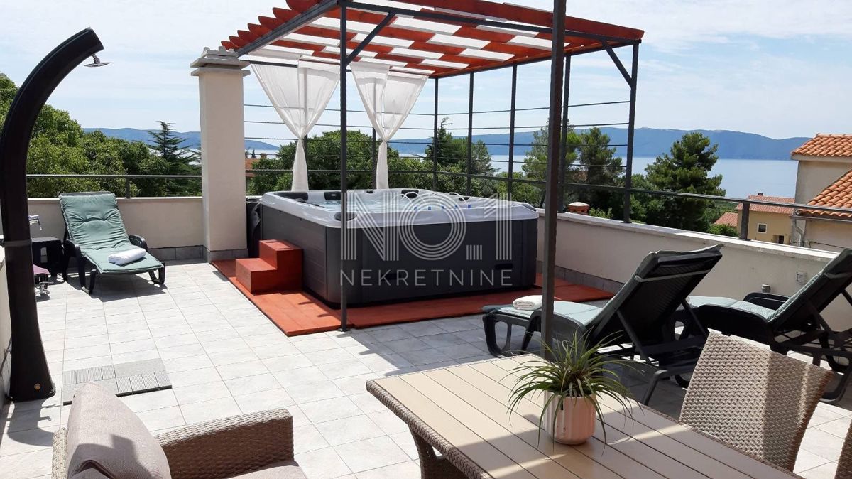 Krk, Pinezići - vila z bazenom in savno