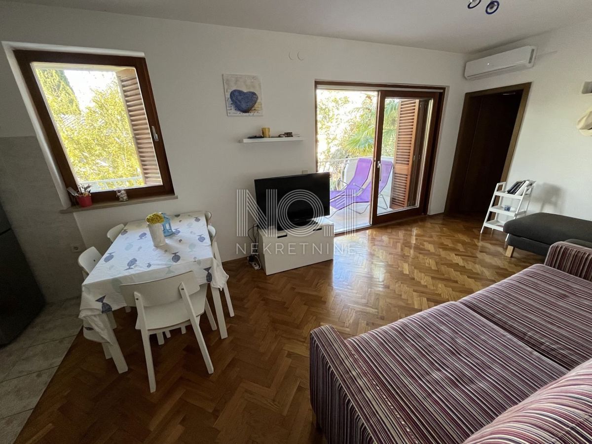 Malinska - prodaja enosobnega apartmaja z balkonom