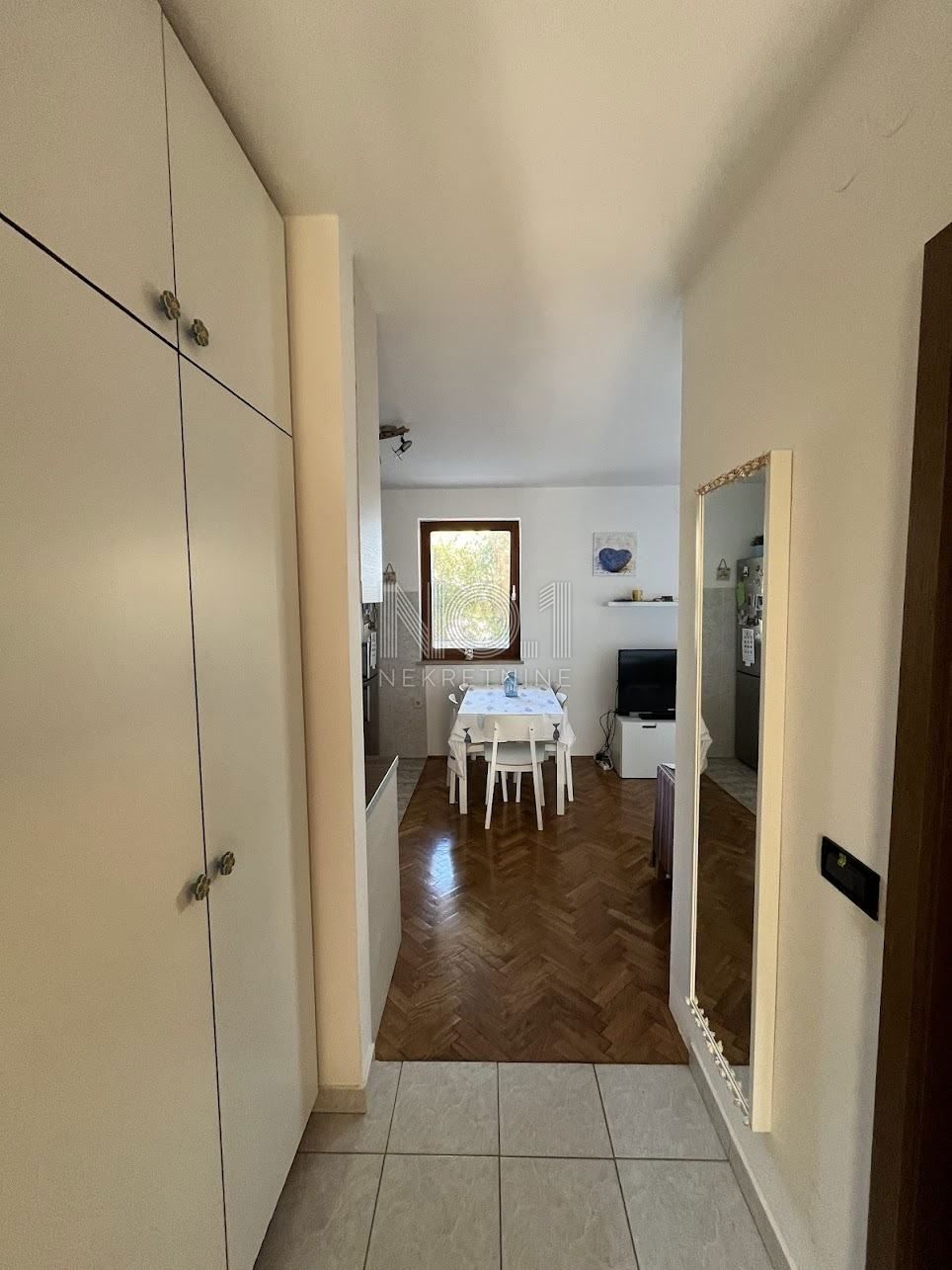 Malinska - prodaja enosobnega apartmaja z balkonom