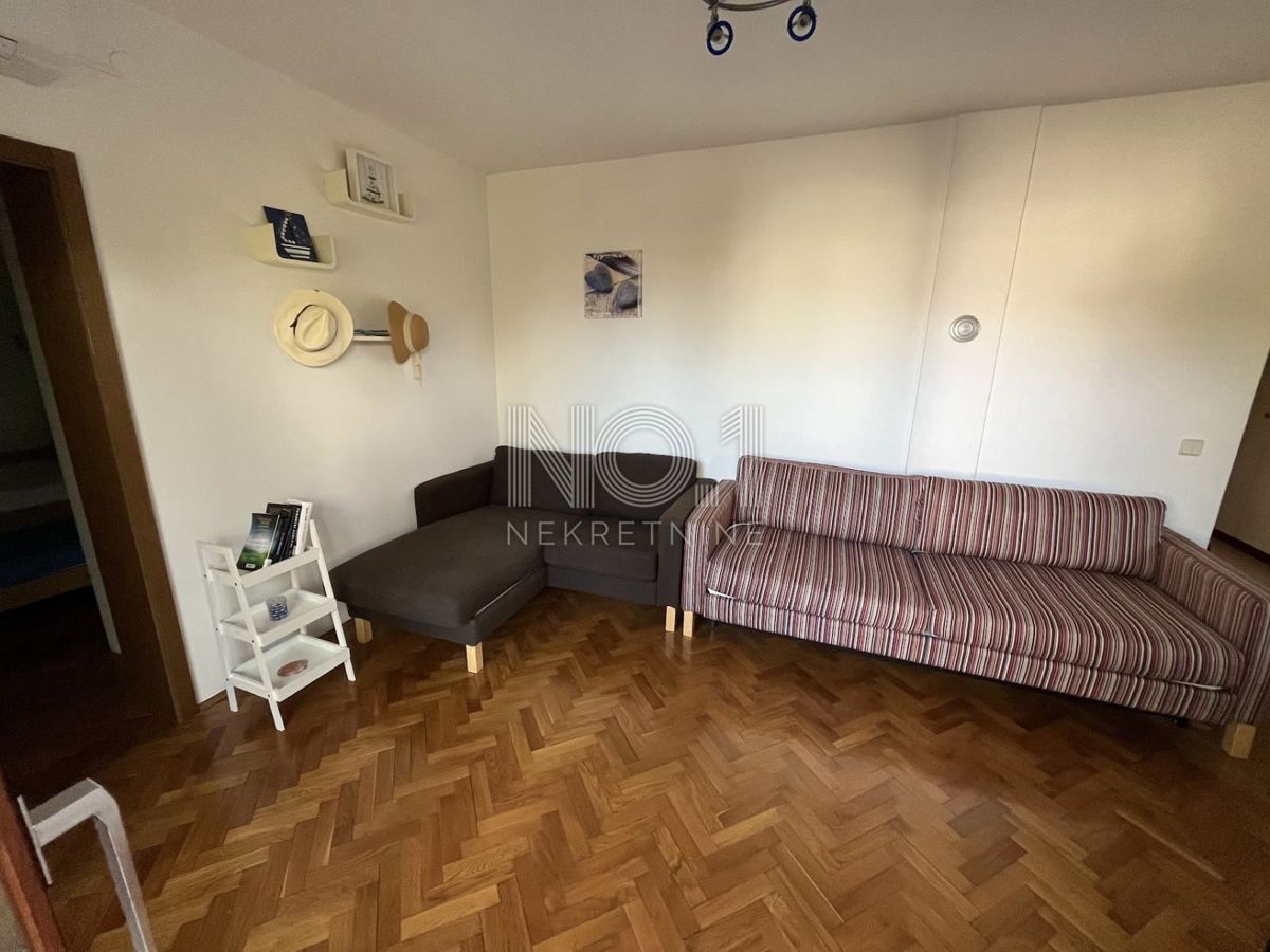 Malinska - prodaja enosobnega apartmaja z balkonom