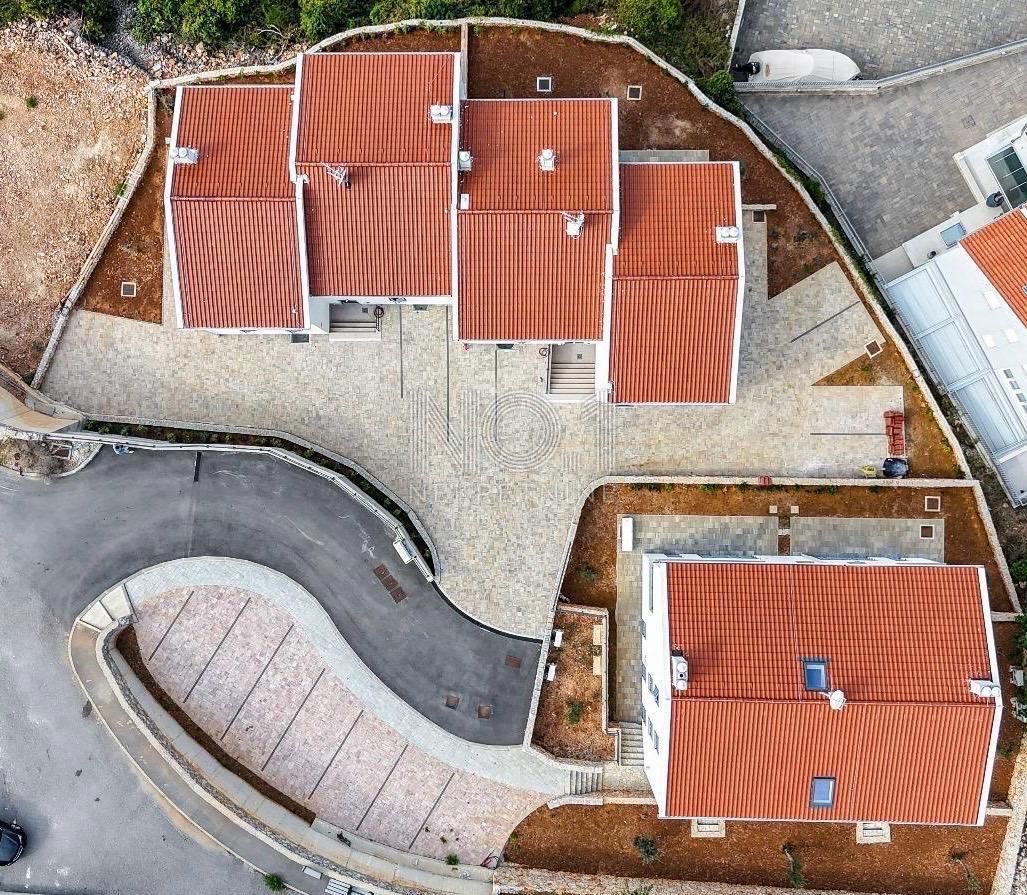 Cres - prodaja stanovanj v novogradnji s pogledom na morje
