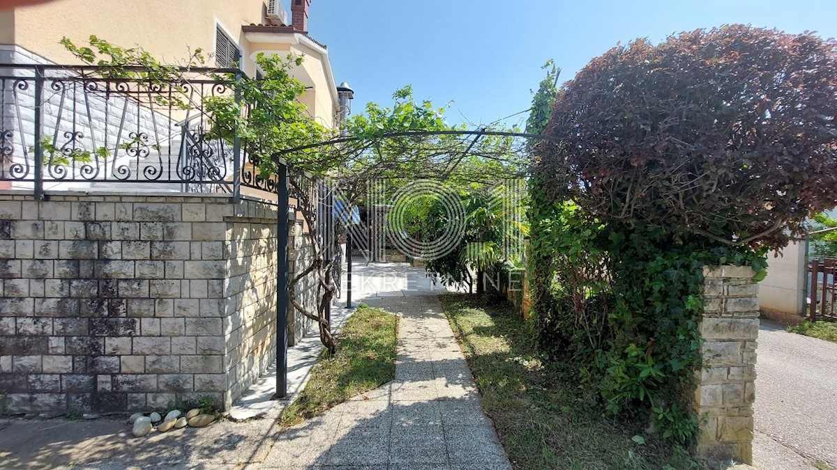 Novigrad - prodaja gostinsko-stanovanjske stavbe