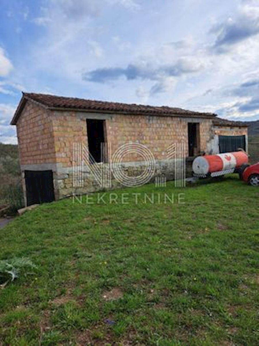 Duričići, Buzet - naselje s 4 hišami za prodajo