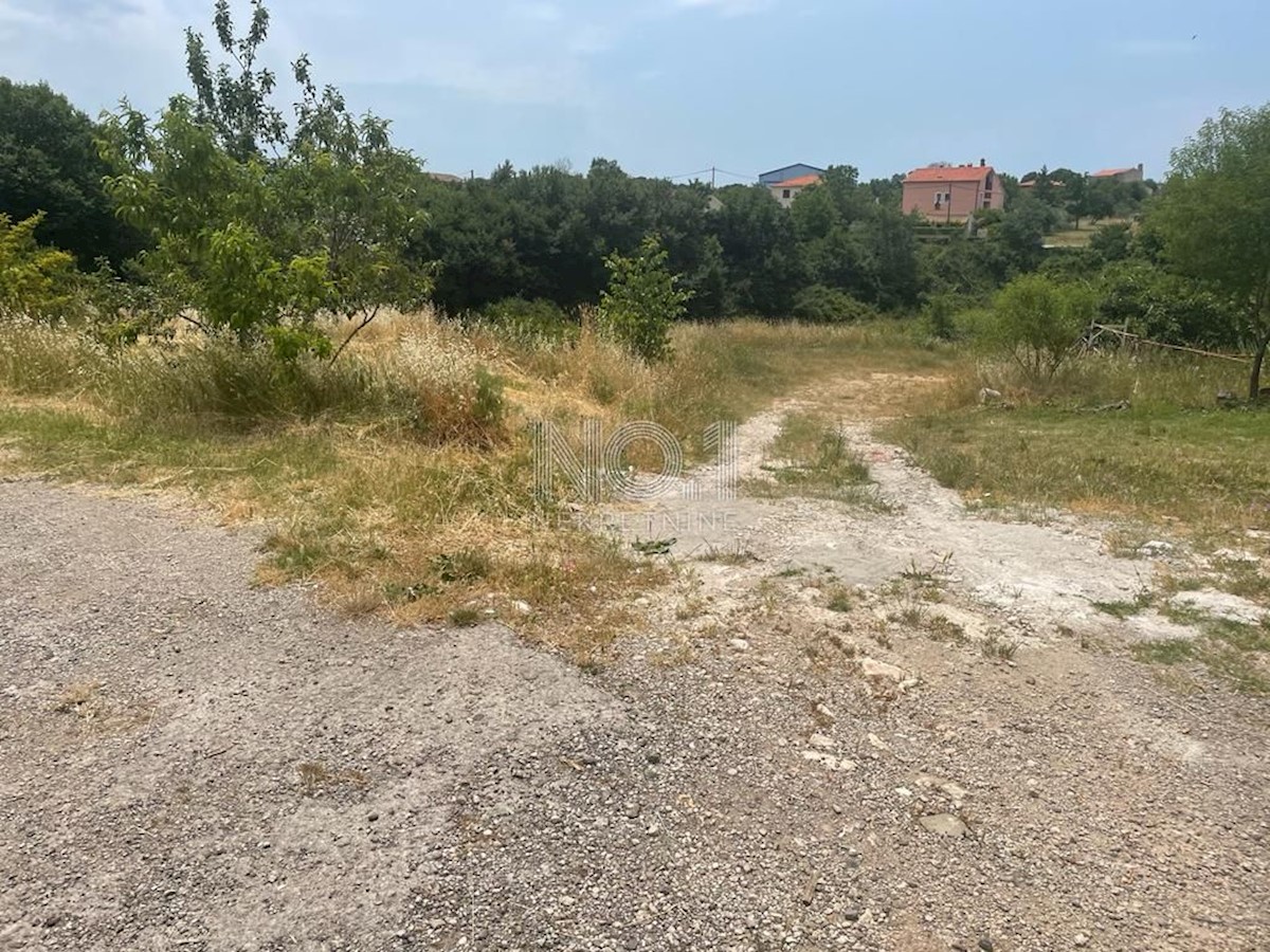 Vodnjan - prodaja gradbenega zemljišča s potencialom