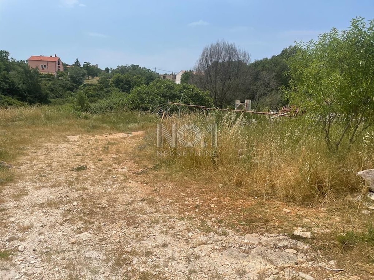 Vodnjan - prodaja gradbenega zemljišča s potencialom