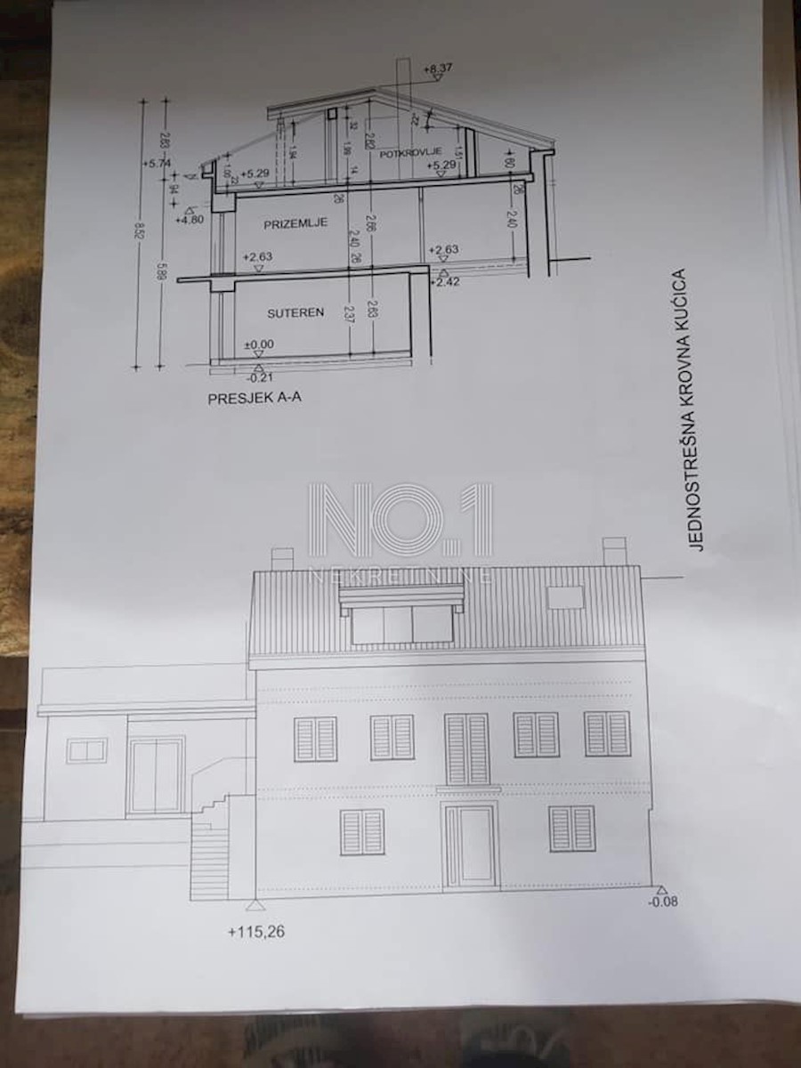Kostrena - hiša s 5 apartmaji