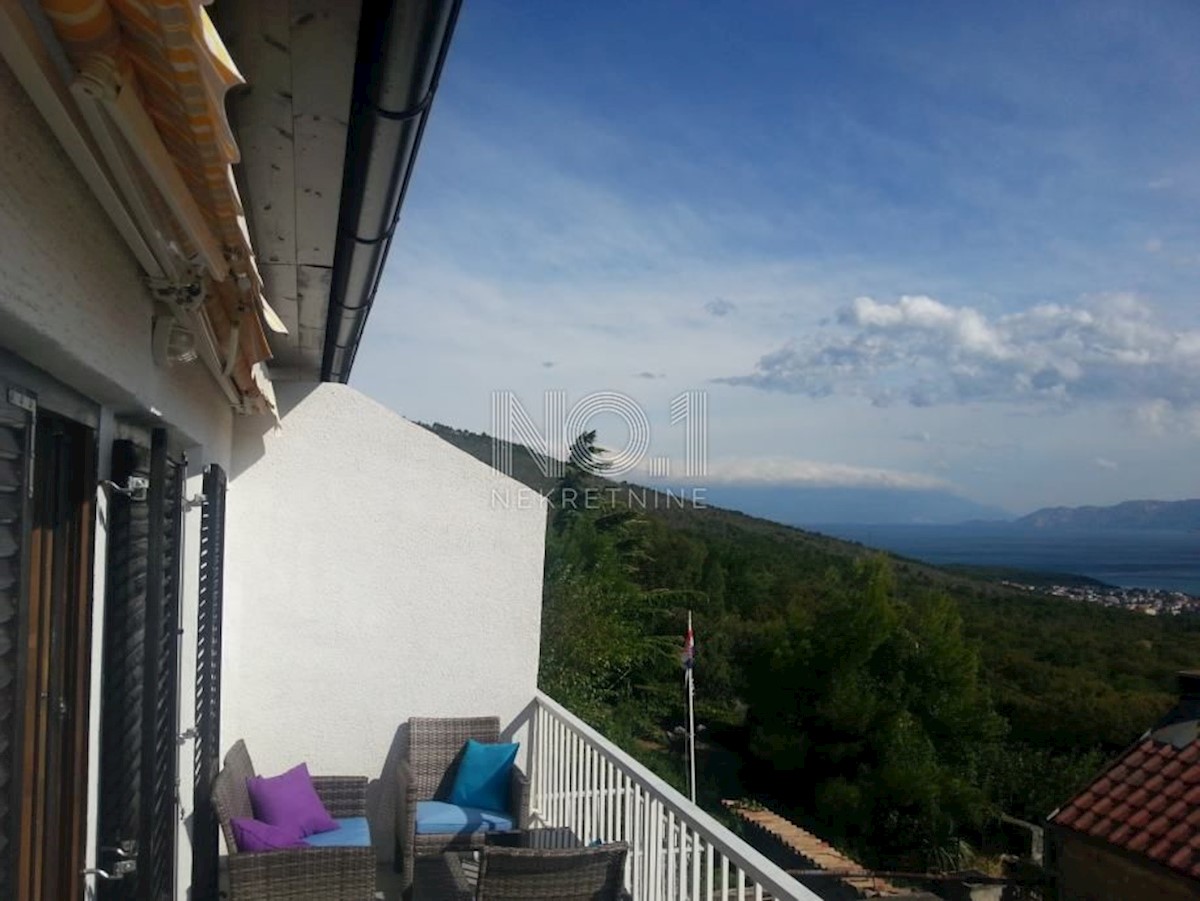 Crikvenica - hiša z veliko potenciala!
