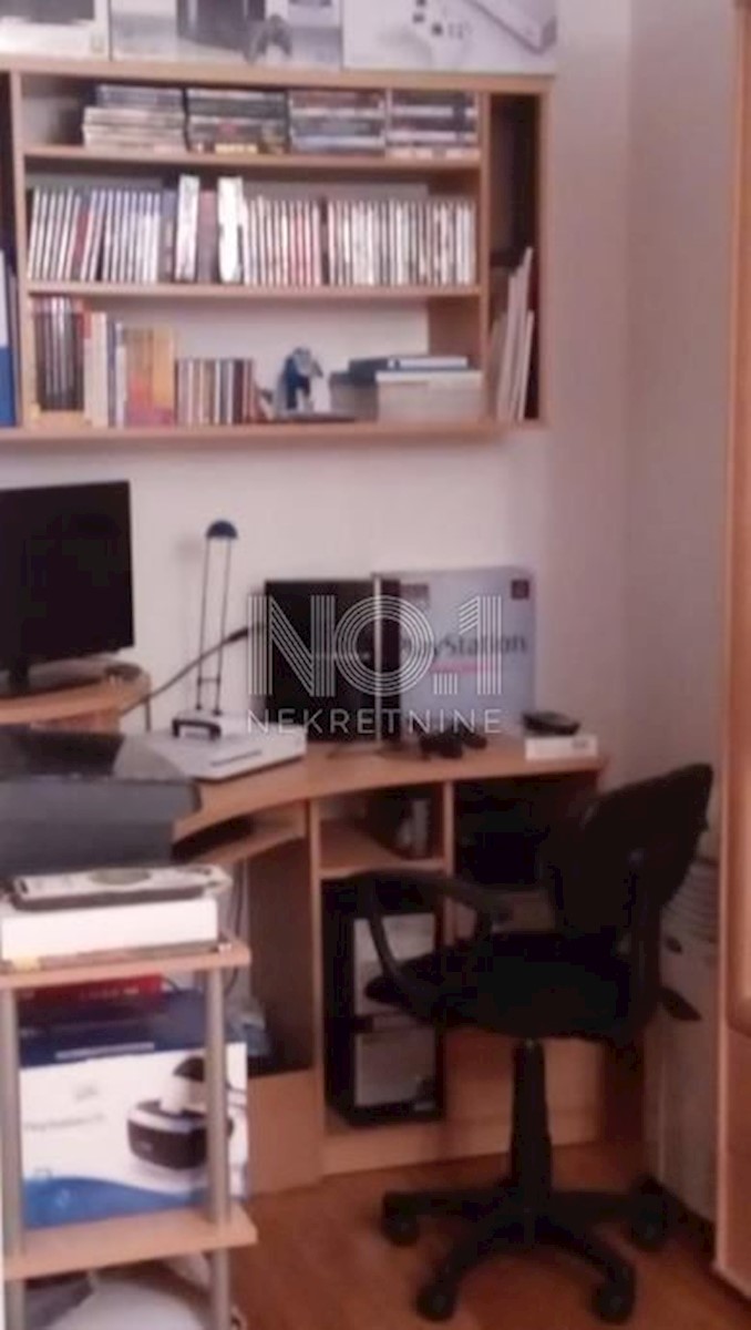 Škurinje - prodaja dvoetažnega apartmaja s pogledom na morje