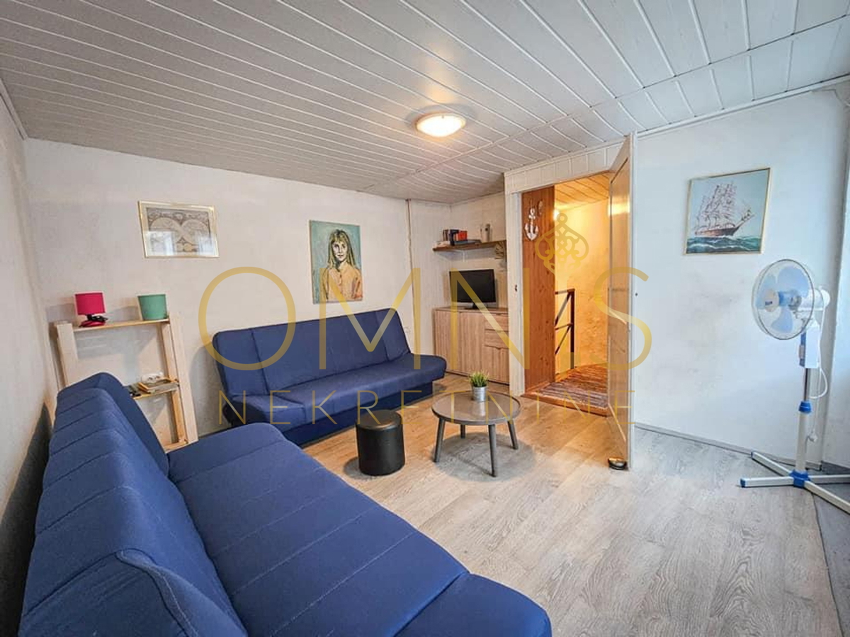 Bakar, hiša z vrtom!