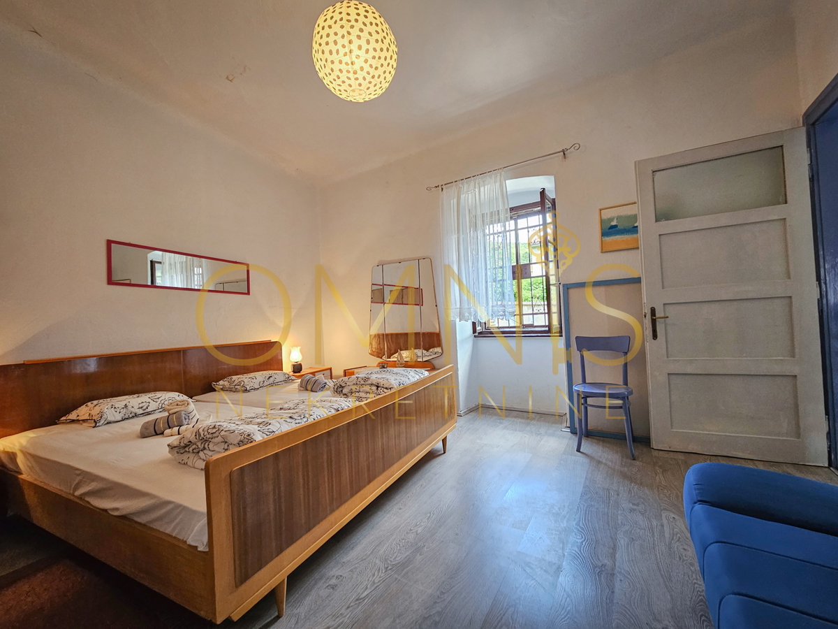 Bakar, hiša z vrtom!