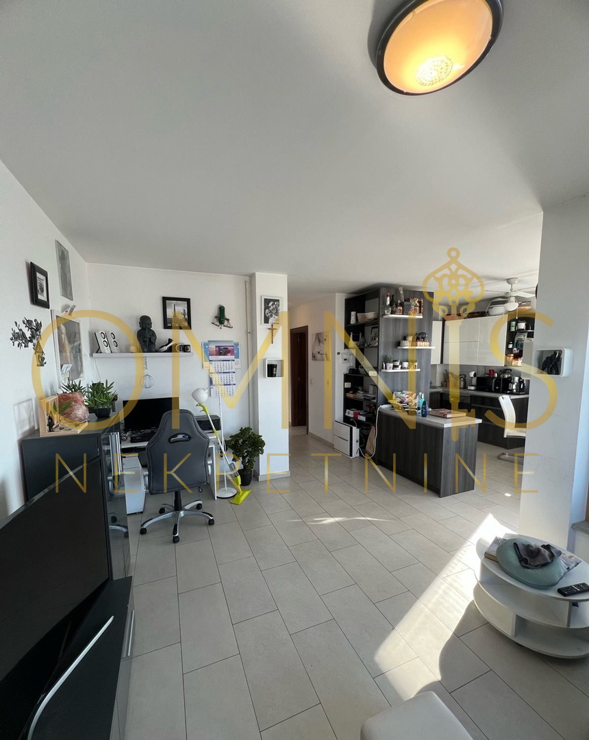 Prodaja stanovanja z garažo 84 m2 – Srdoči, Reka