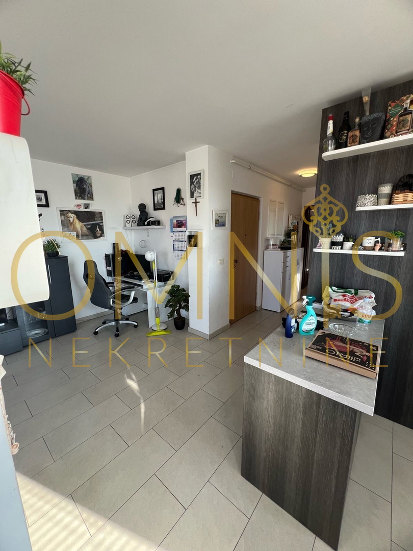 Prodaja stanovanja z garažo 84 m2 – Srdoči, Reka