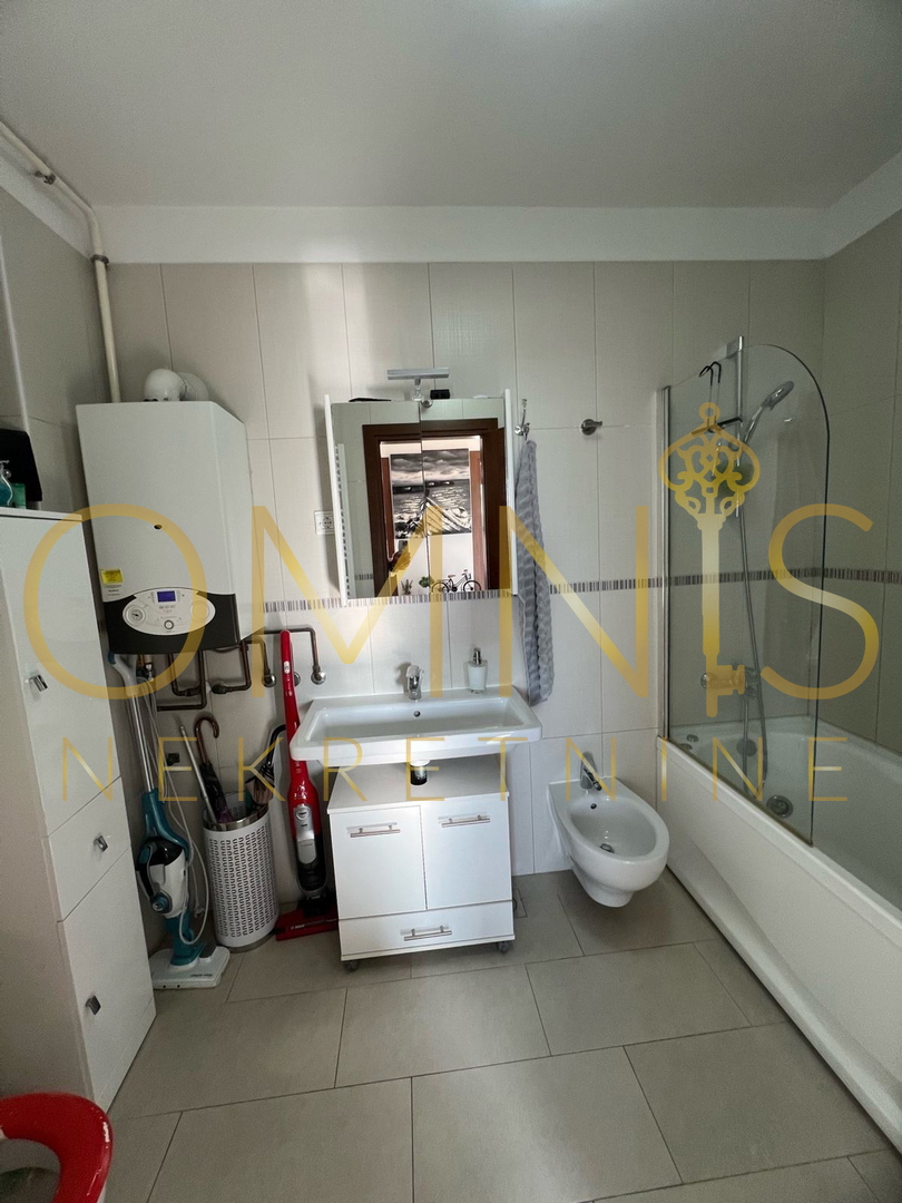 Prodaja stanovanja z garažo 84 m2 – Srdoči, Reka