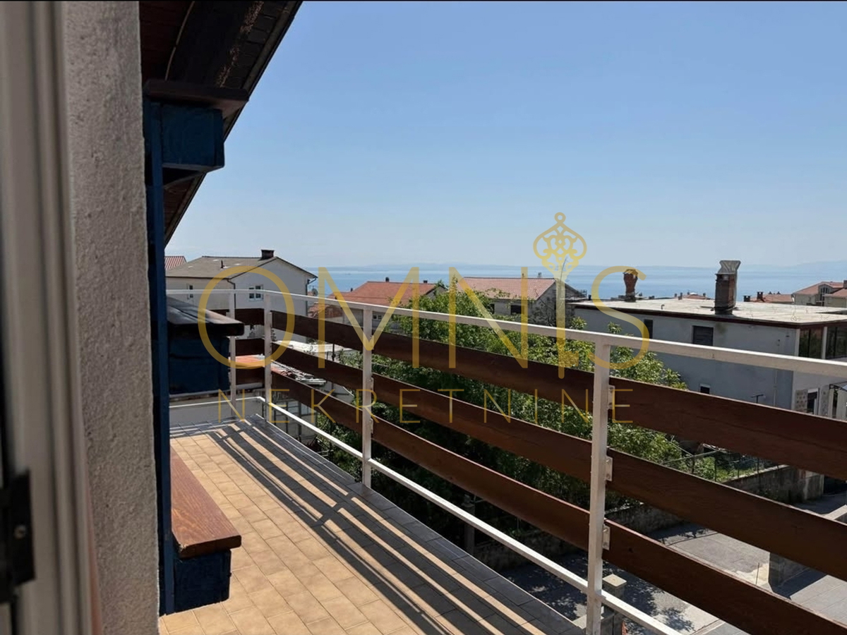 Rijeka, Zamet - 2S + DB, stanovanje 100 m2, podstrešje, prodaja!