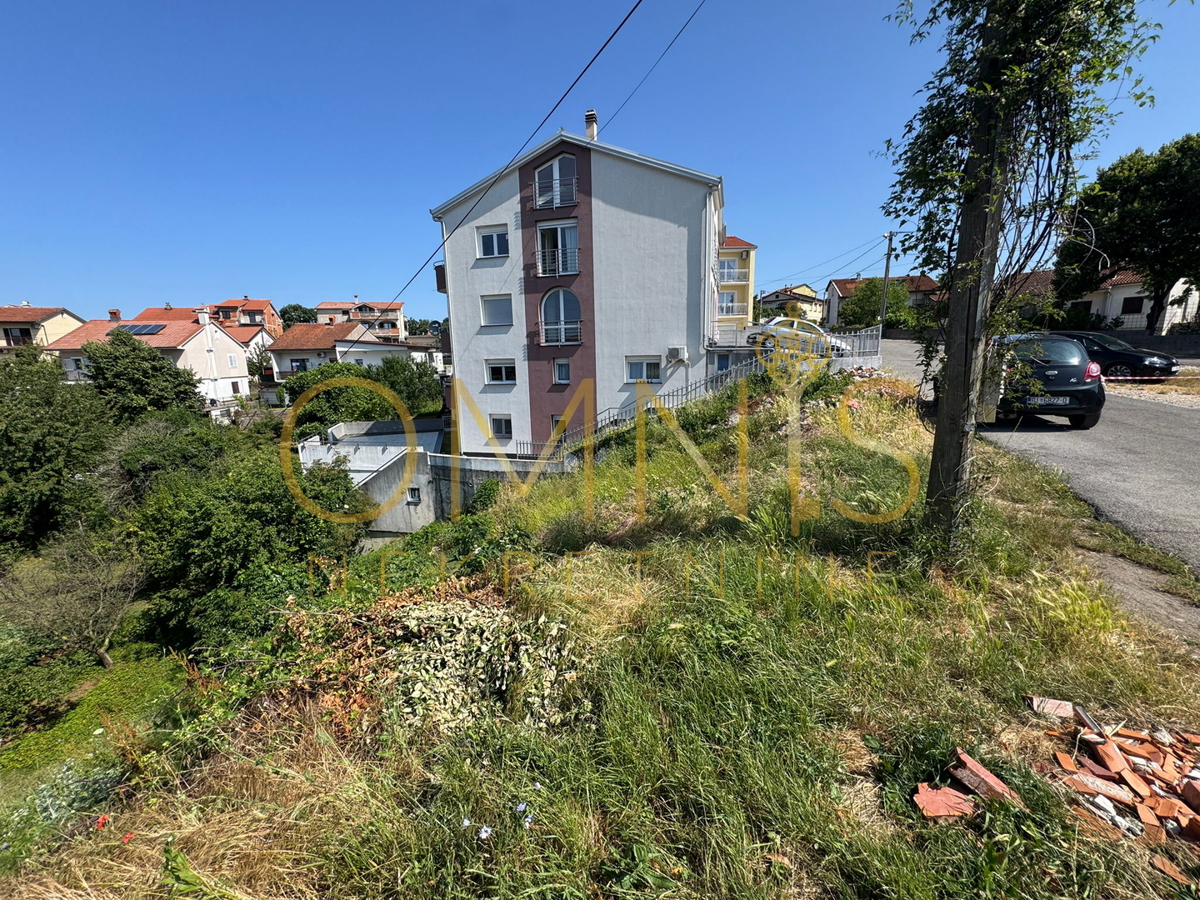Gradbeno zemljišče 1077 m² – Mariniči, odlična lega