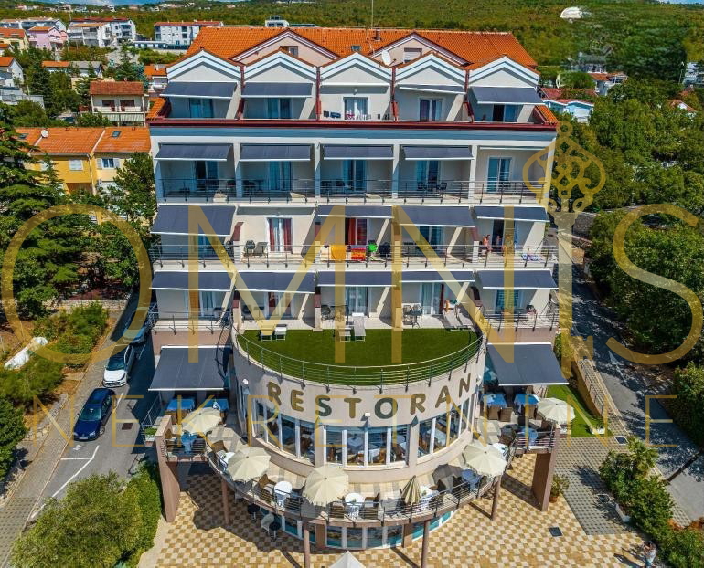 Hotel 4*, prvi vrsta ob morju – Crikvenica / Selce