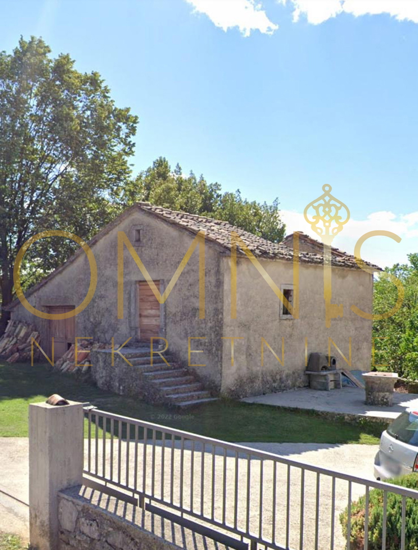 KASTAV – SPINČIĆI, KAMNITA HIŠA 134 m² Z VELIKIM OKOLIŠEM 858 m²