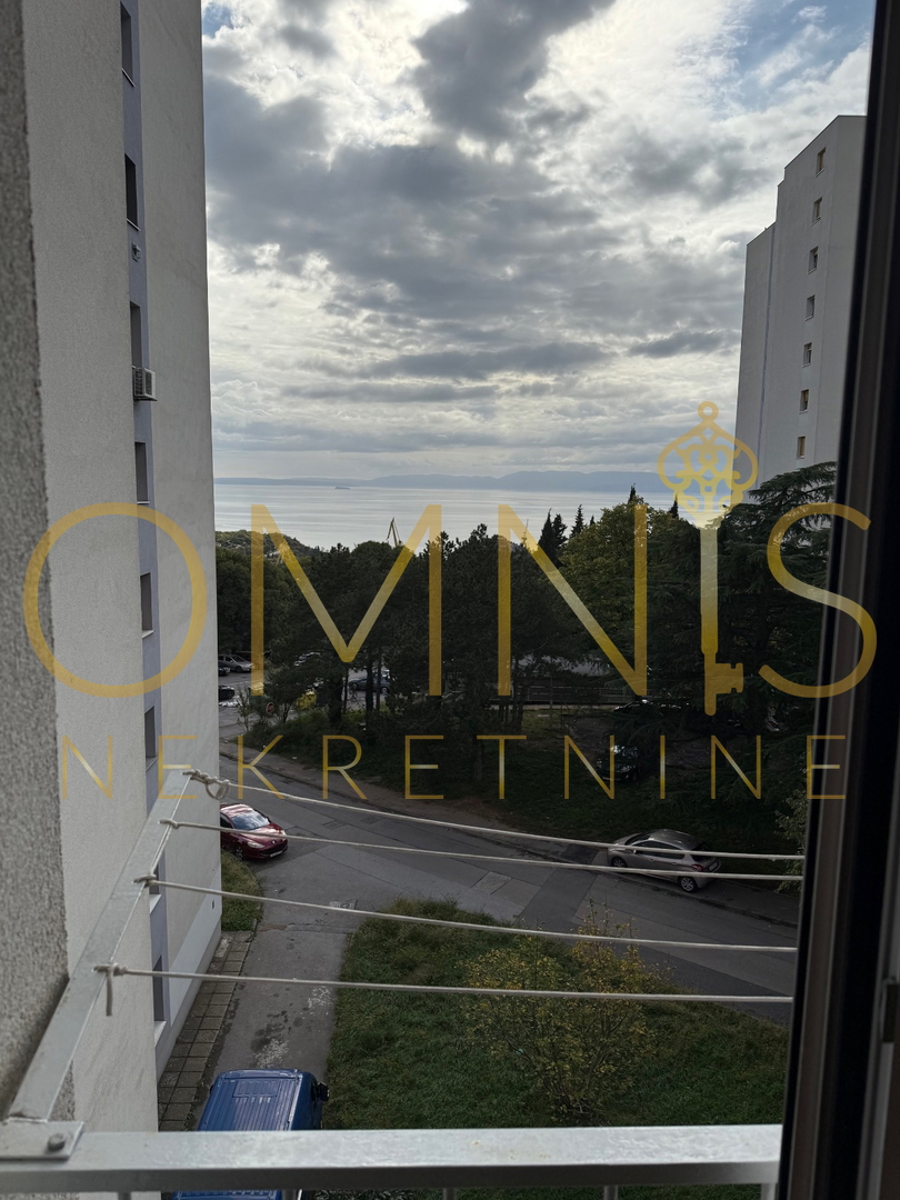 RIJEKA – GORNJA VEŽICA, trisobno stanovanje z dnevno sobo, 91 m²