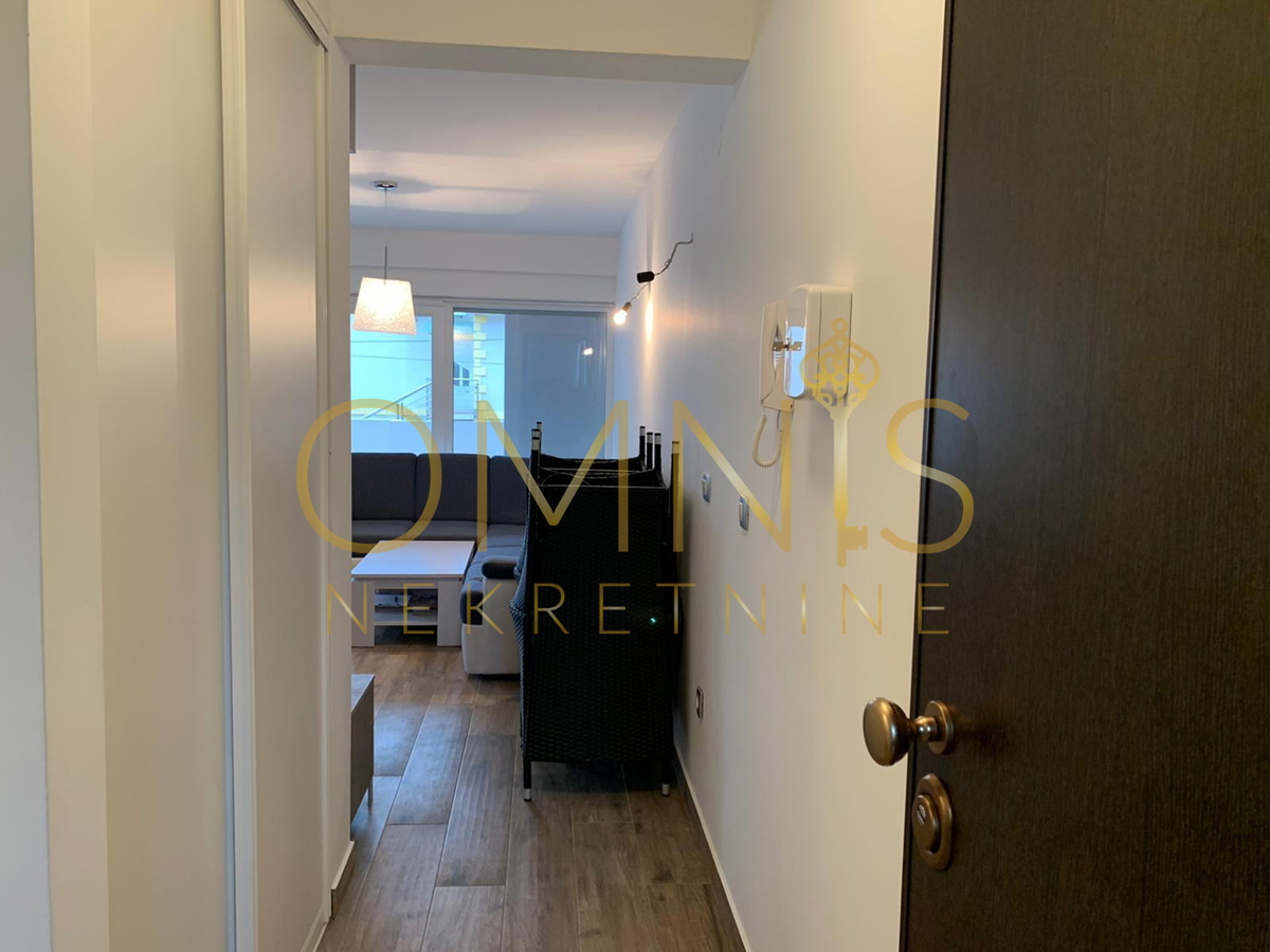 CRIKVENICA – DRAMALJ | Moderna 3-prostorska stanovanje z veliko teraso, 200 m od morja