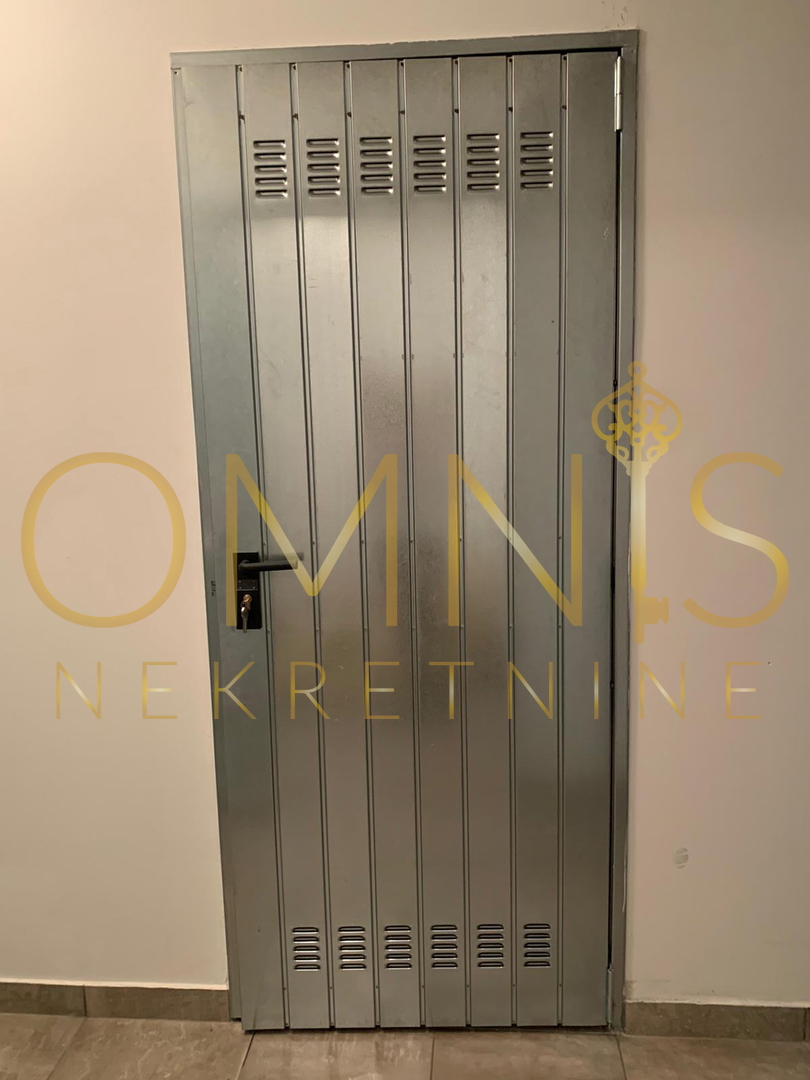 CRIKVENICA – DRAMALJ | Moderna 3-prostorska stanovanje z veliko teraso, 200 m od morja