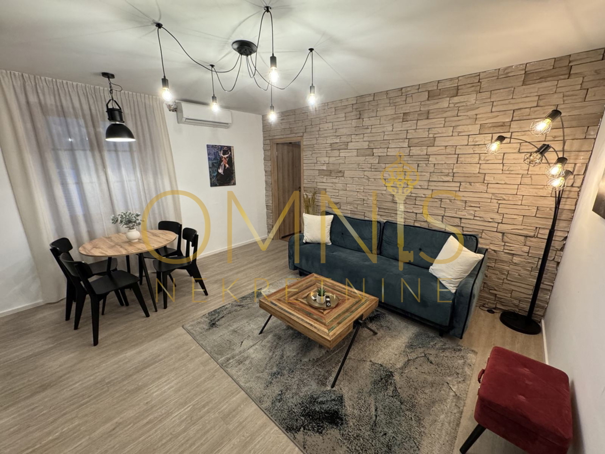 Prodaja: Dve popolnoma urejeni stanovanji v središču Reke, Korzo – 82 m²