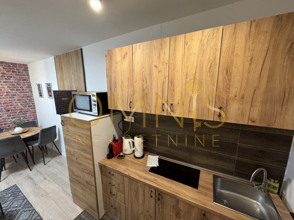 Prodaja: Dve popolnoma urejeni stanovanji v središču Reke, Korzo – 82 m²