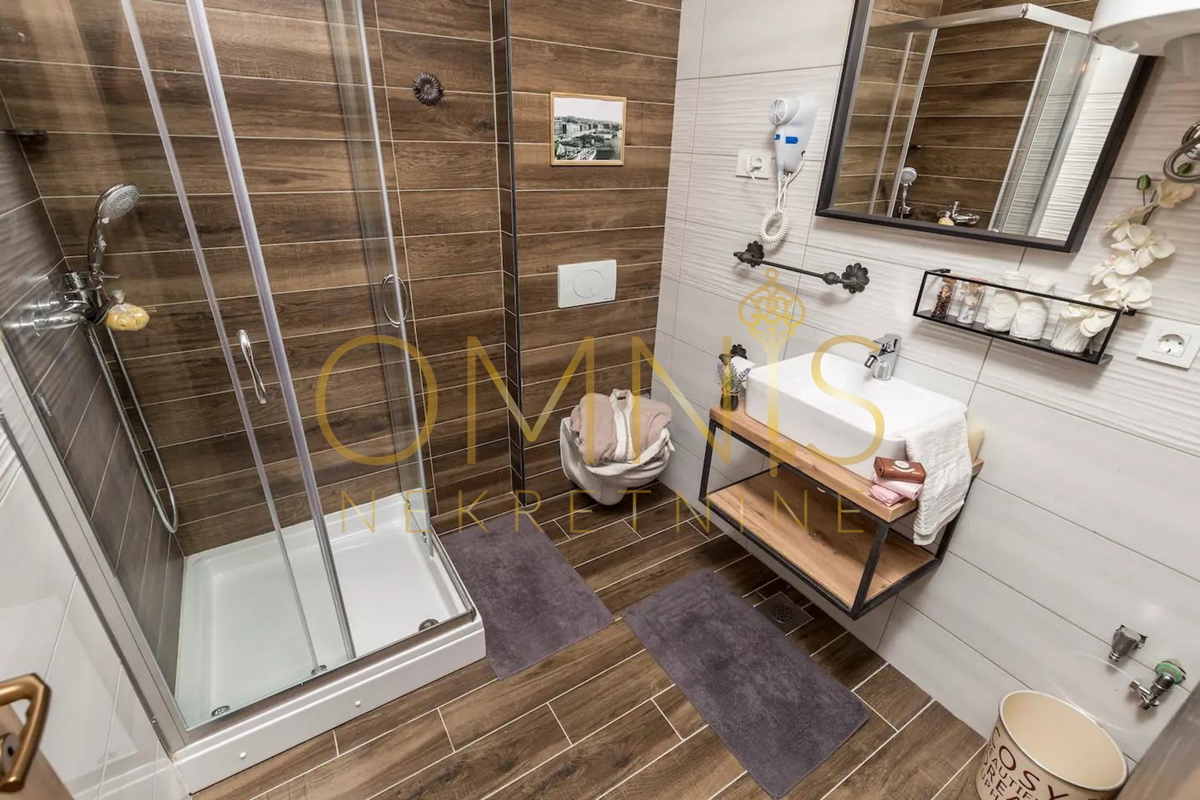 Prodaja: Dve popolnoma urejeni stanovanji v središču Reke, Korzo – 82 m²