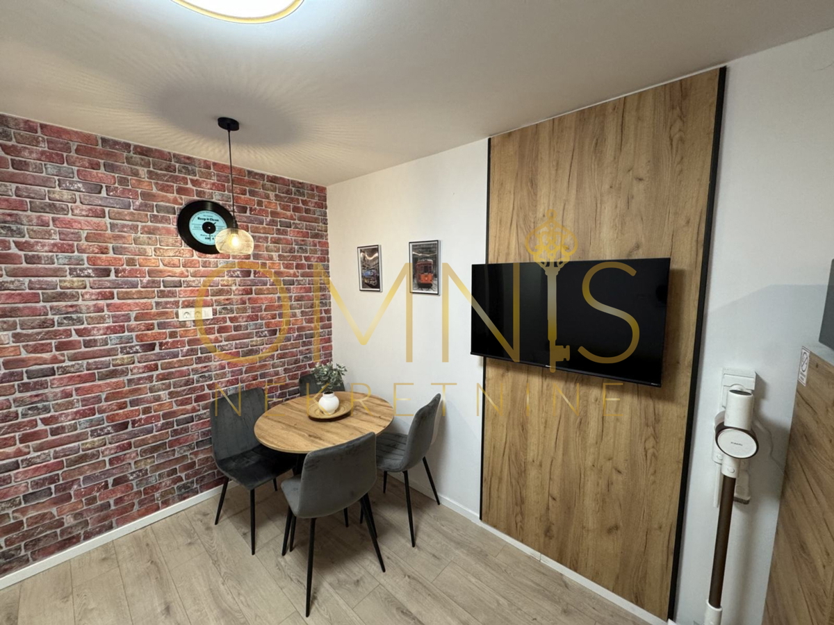 Prodaja: Dve popolnoma urejeni stanovanji v središču Reke, Korzo – 82 m²