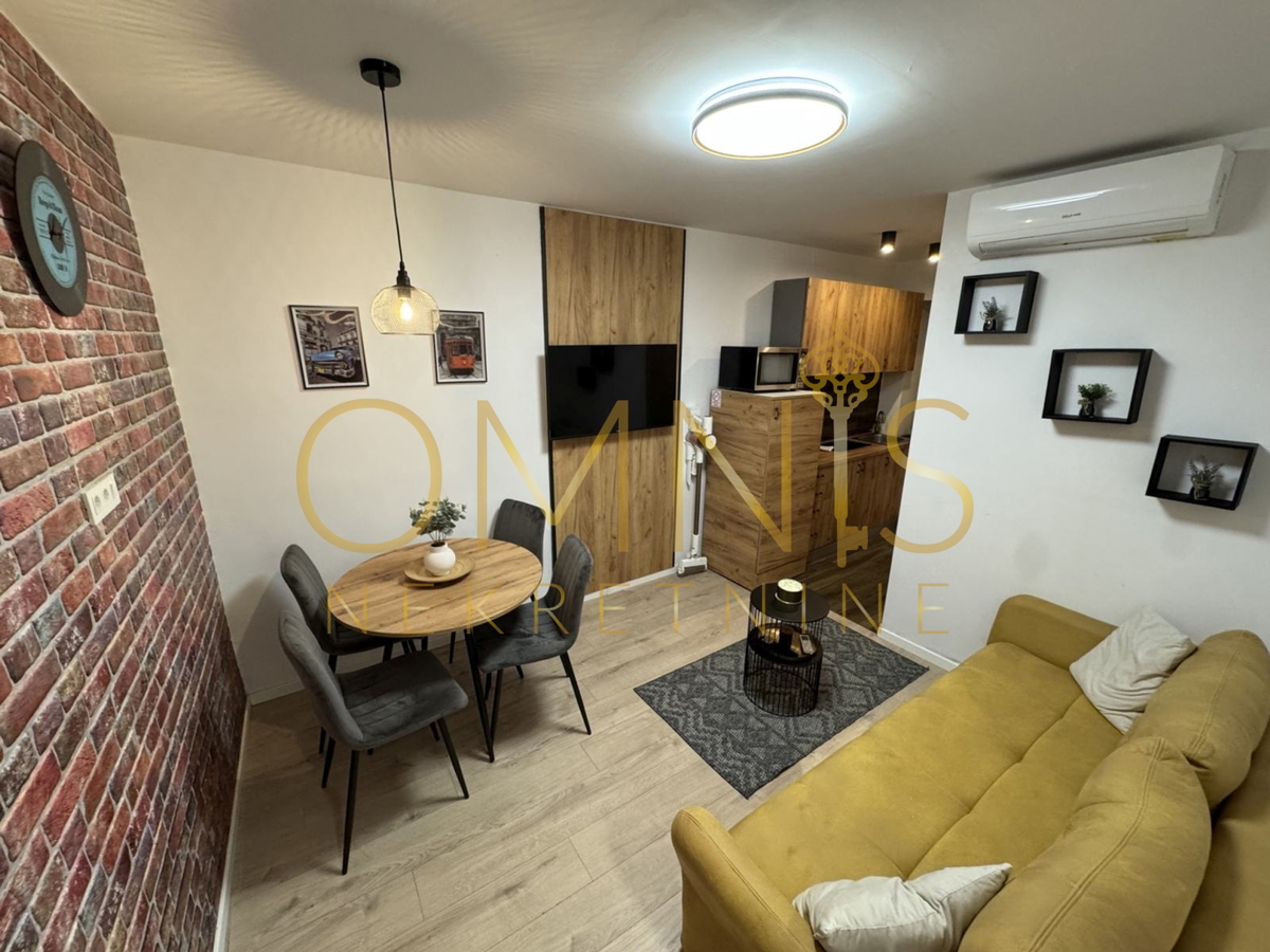 Prodaja: Dve popolnoma urejeni stanovanji v središču Reke, Korzo – 82 m²