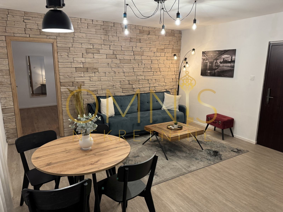 Prodaja: Dve popolnoma urejeni stanovanji v središču Reke, Korzo – 82 m²