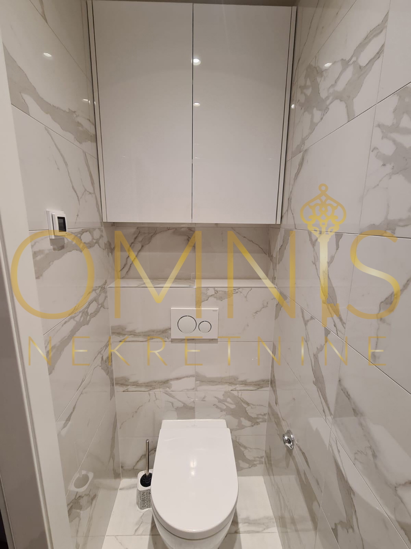 Rijeka, Donja Drenova – sodobno trisobno stanovanje 79 m² z ložo