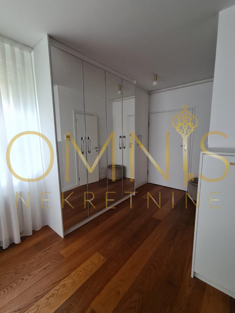 Rijeka, Donja Drenova – sodobno trisobno stanovanje 79 m² z ložo