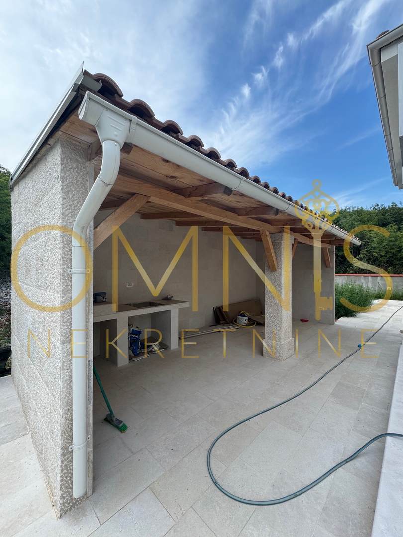 Vrbnik, otok Krk – moderna hiša s bazenom in vrtom