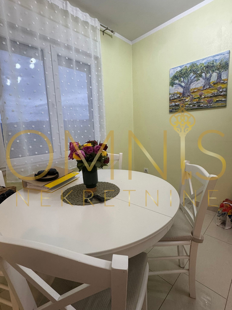 Viškovo, dvoetažno stanovanje 86 m² s teraso in shrambo