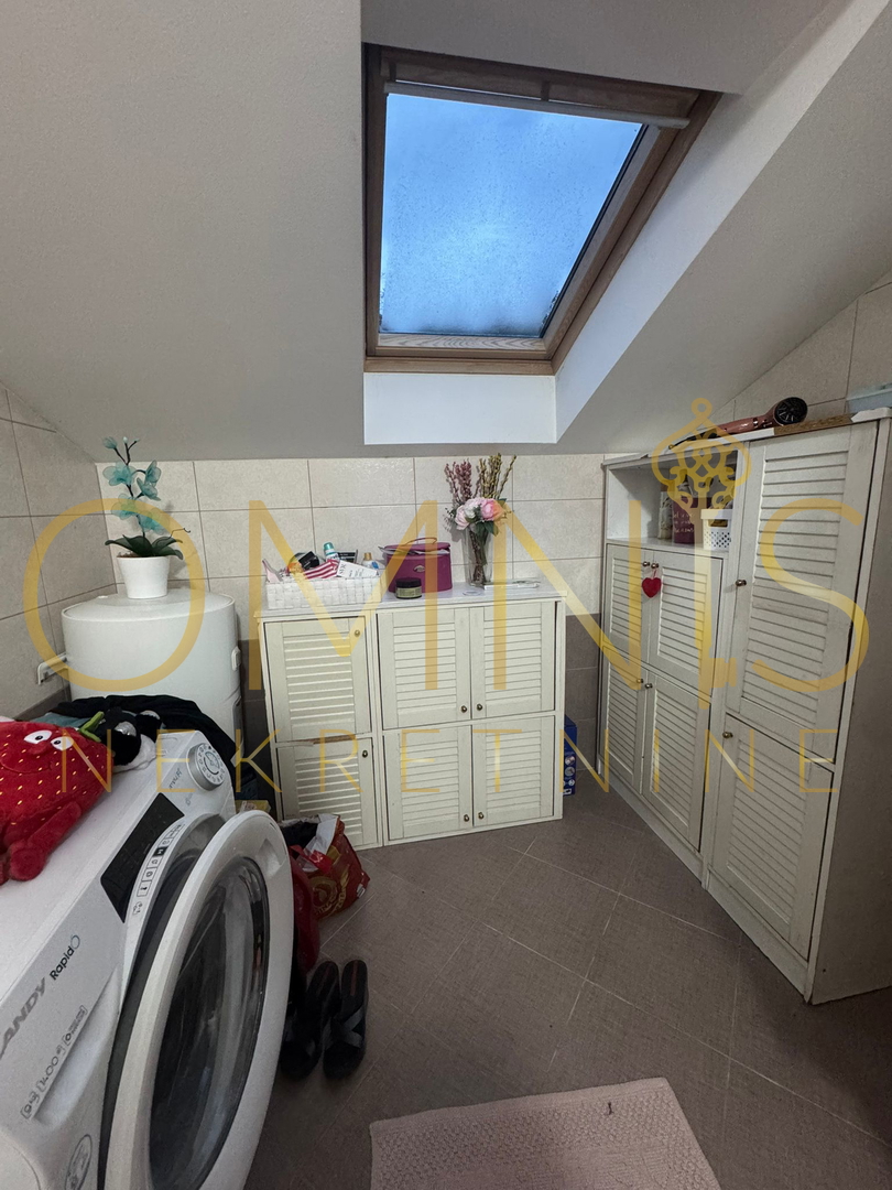 Viškovo, dvoetažno stanovanje 86 m² s teraso in shrambo