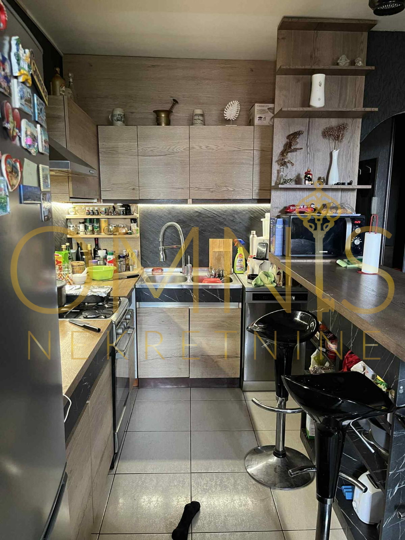 RIJEKA – TROSOBNO STANOVANJE + DVOJNA GARAŽA, 65 m² – POGLED NA MORJE