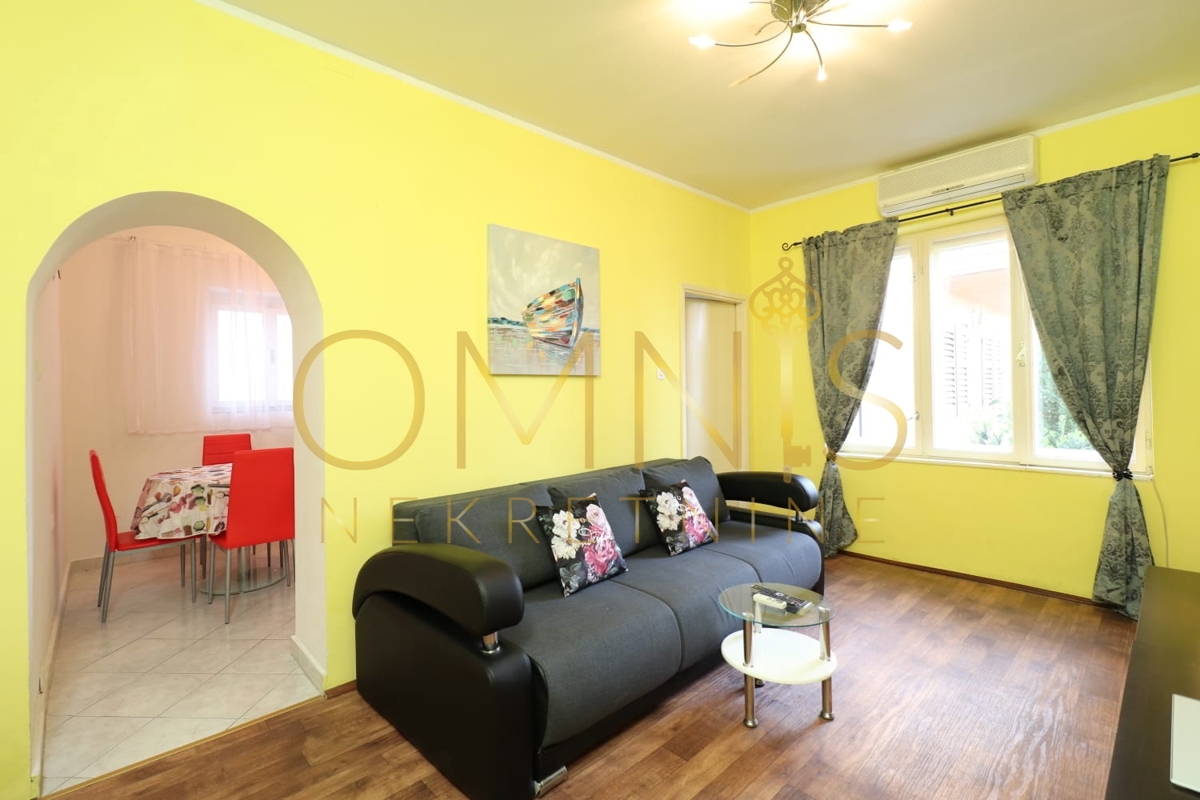 OPATIJA CENTER – čudovito 1S+DB stanovanje 43 m², 50 m od morja, pogled na morje!