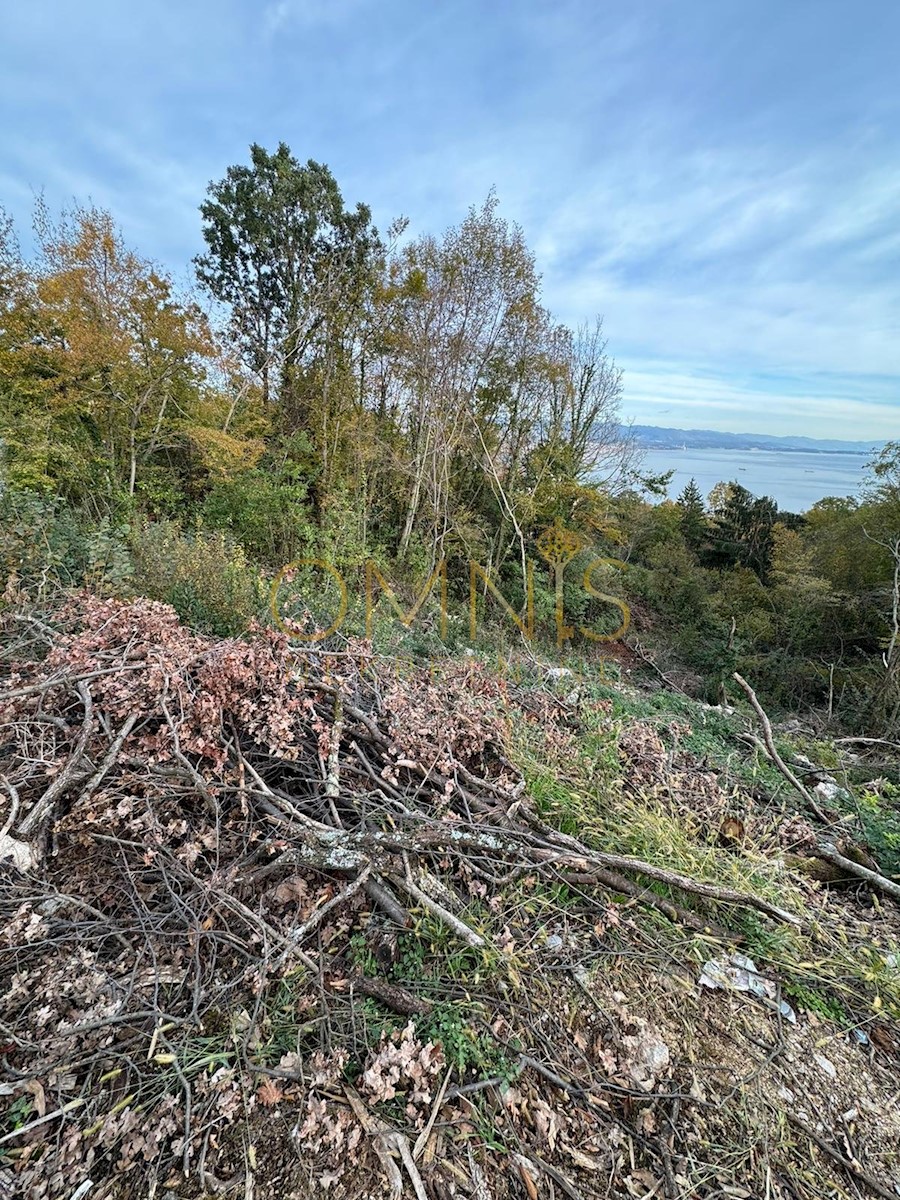 Matulji, Bregi - Gradbeno zemljišče 910m2, pogled na morje!