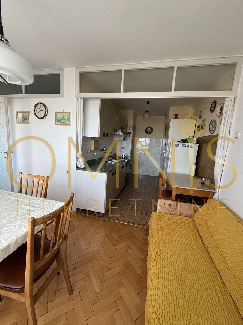 RIJEKA, PODMURVICE – Trosobno stanovanje z balkonom in pogledom na morje, 68 m²