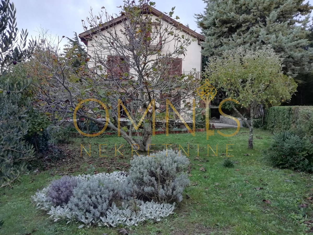 CRIKVENICA – GRIŽANE, hiša 300 m², 5 km od morja, velik vrt 500 m²