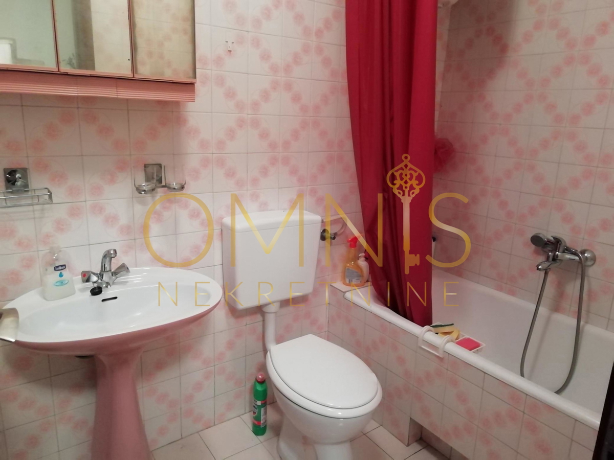 CRIKVENICA – GRIŽANE, hiša 300 m², 5 km od morja, velik vrt 500 m²