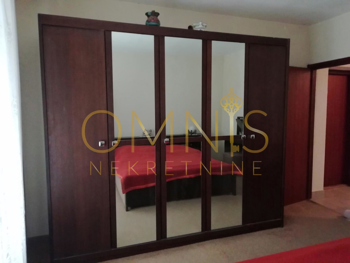 CRIKVENICA – GRIŽANE, hiša 300 m², 5 km od morja, velik vrt 500 m²