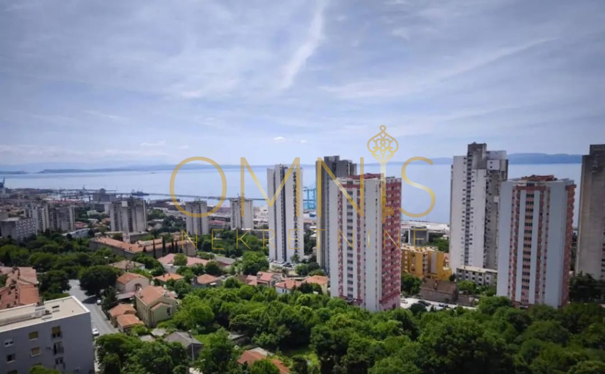 Rijeka, Turnić - 1S+DB, balkon, razgled!