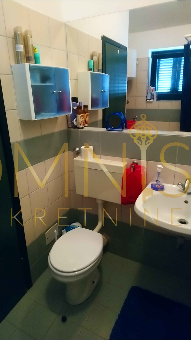 Studio apartma Malinska – 100 m od plaže