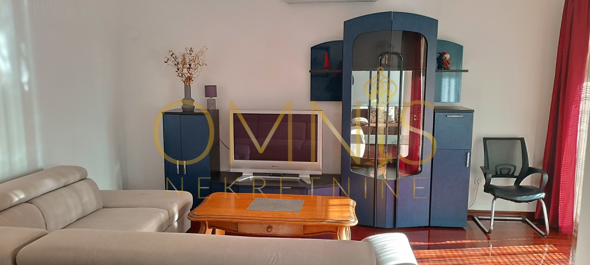 Stan Rijeka, Srdoči, 57 m² – parkirišče, terasa, novejša gradnja