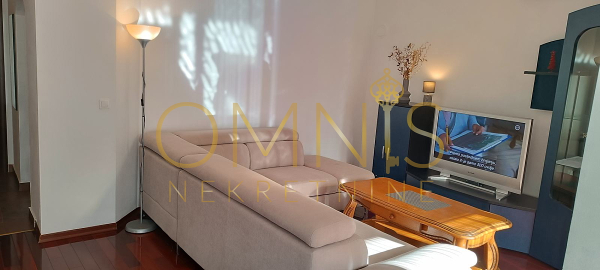 Stan Rijeka, Srdoči, 57 m² – parkirišče, terasa, novejša gradnja