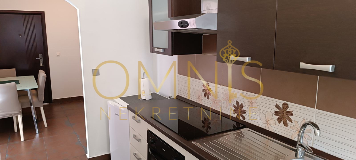 Stan Rijeka, Srdoči, 57 m² – parkirišče, terasa, novejša gradnja